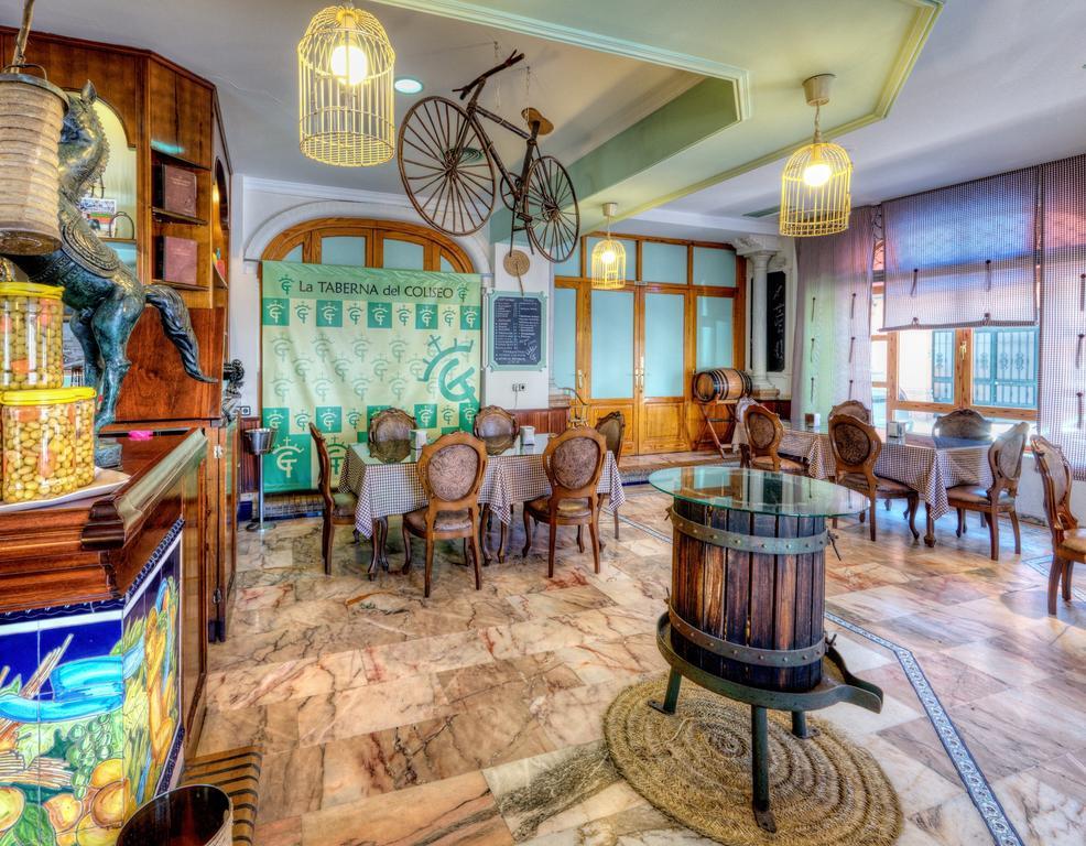 Hotel Sandra Alcalá de Guadaira Kültér fotó