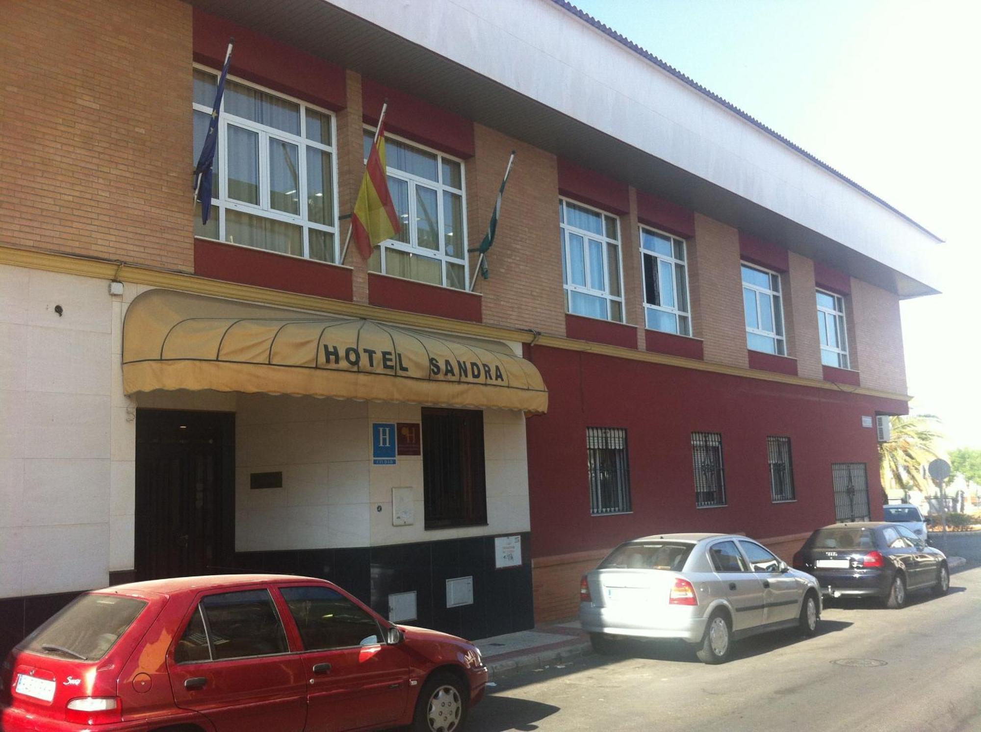 Hotel Sandra Alcalá de Guadaira Kültér fotó