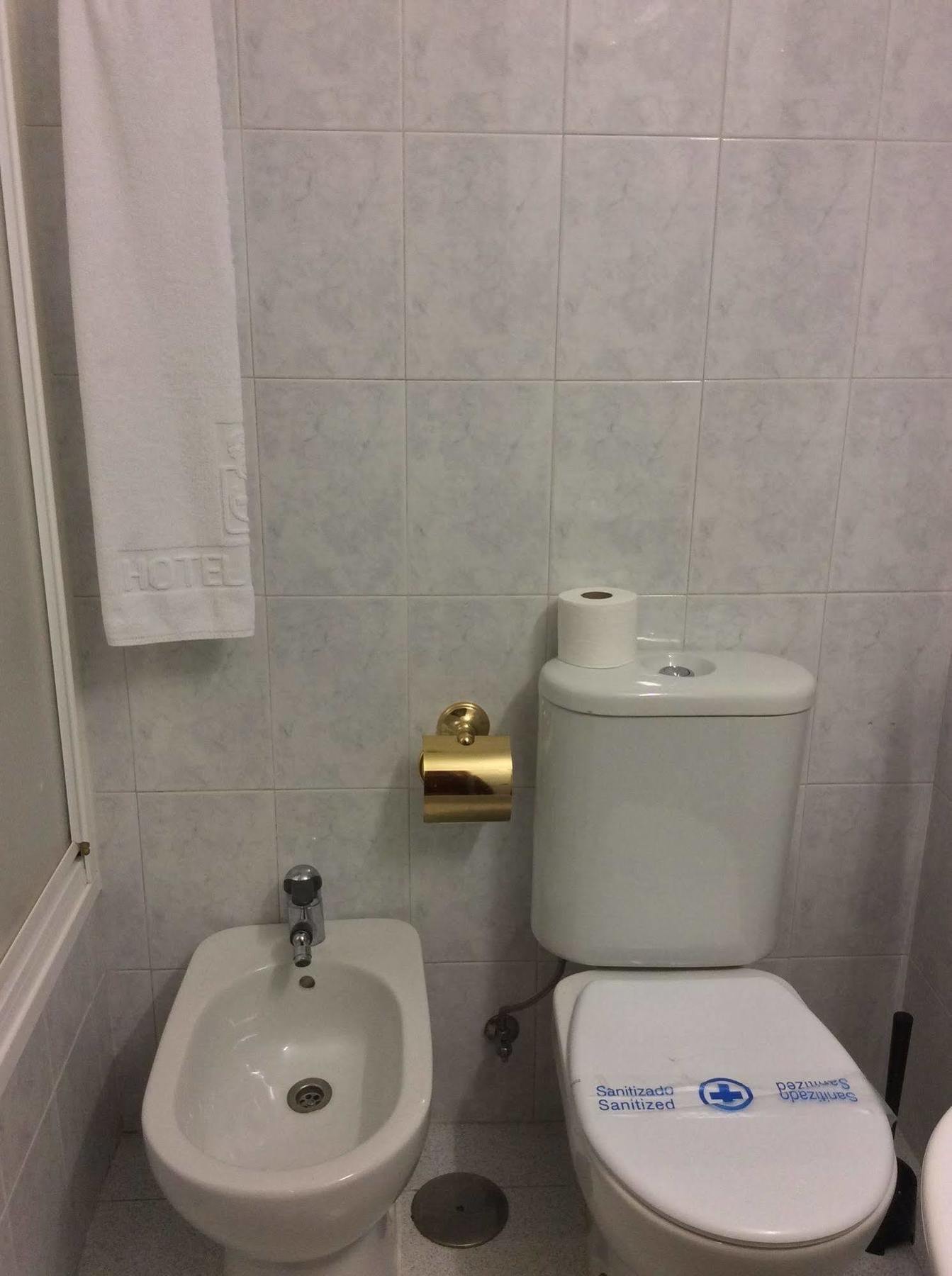 Hotel Sandra Alcalá de Guadaira Kültér fotó